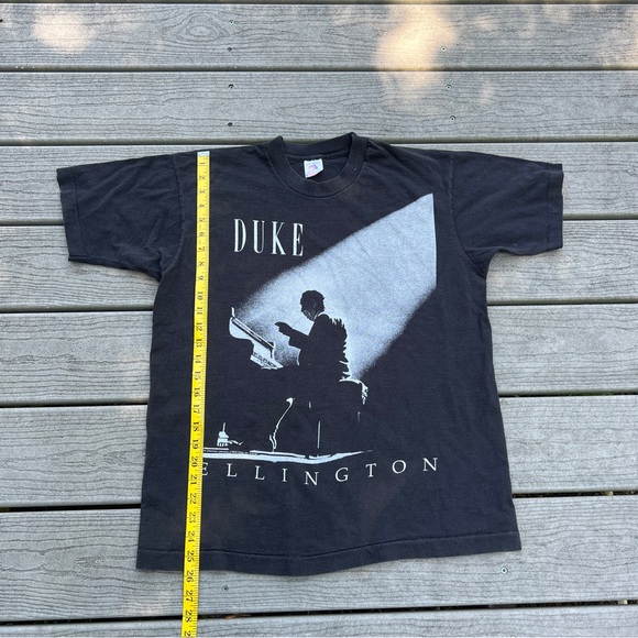 Vintage 90s Duke Ellington Graphic T-Shirt. Size Large. - Picture 6 of 9